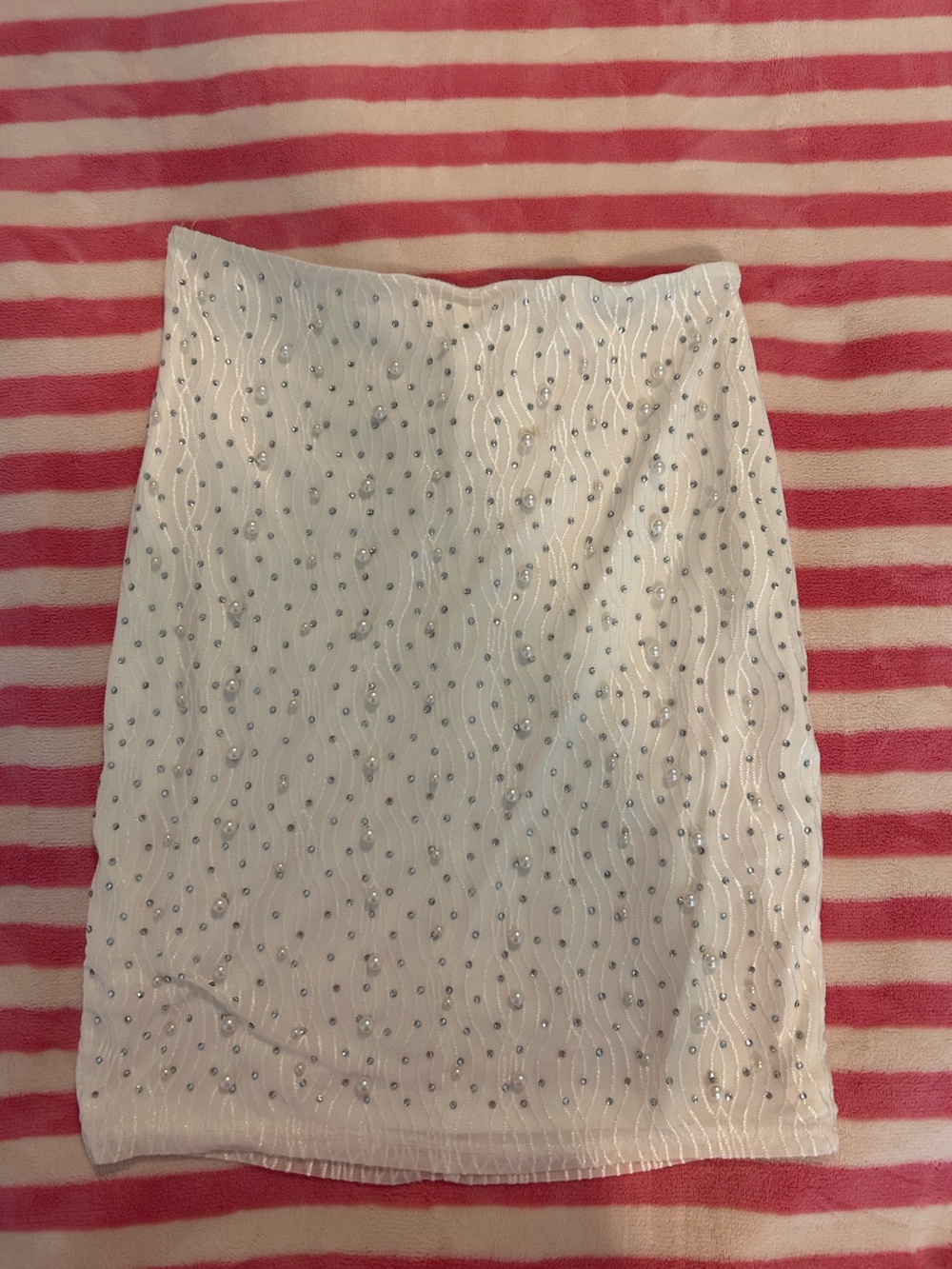 White Beaded Wave Pattern Midi Fitted  Skirt